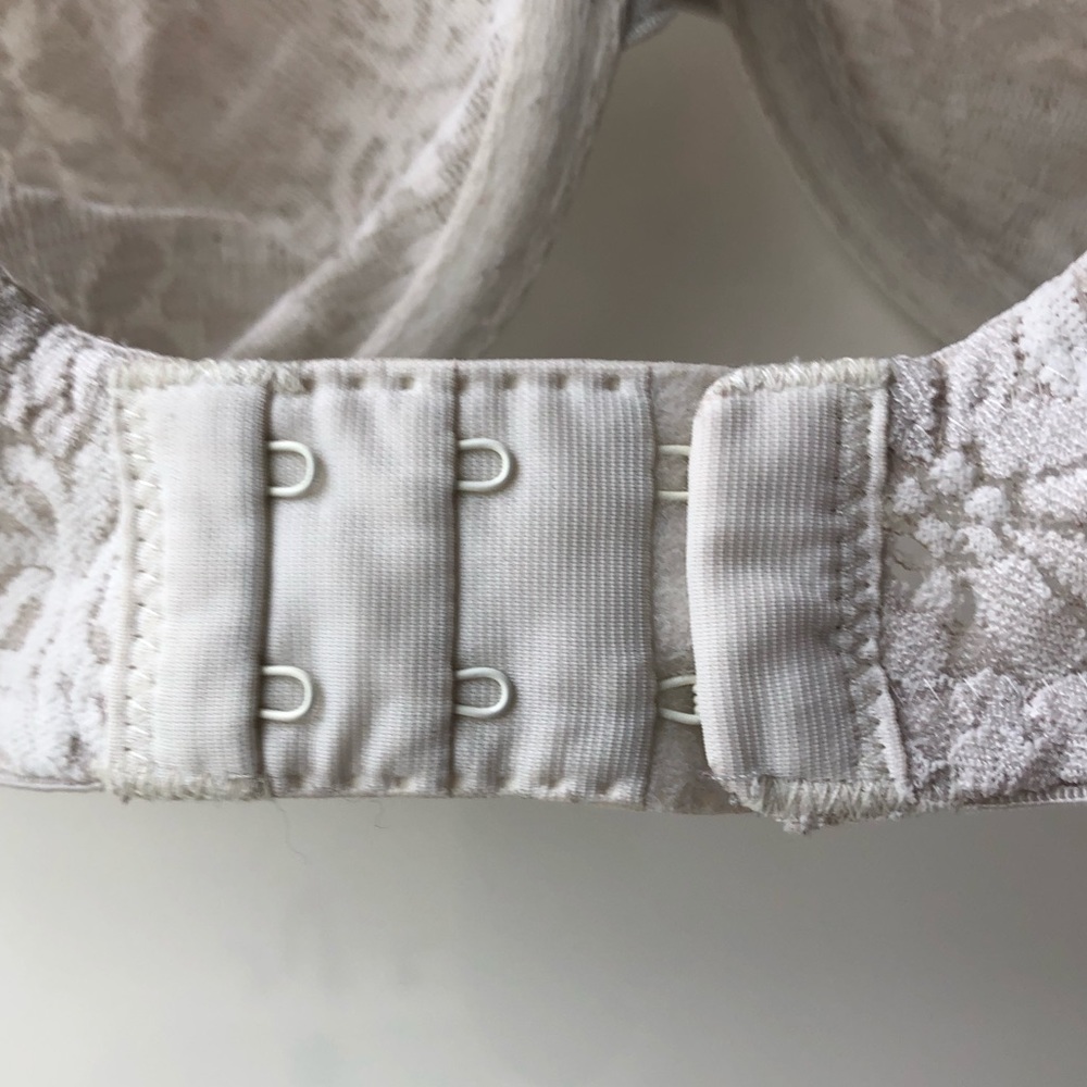 Bra - Picture 3 of 6